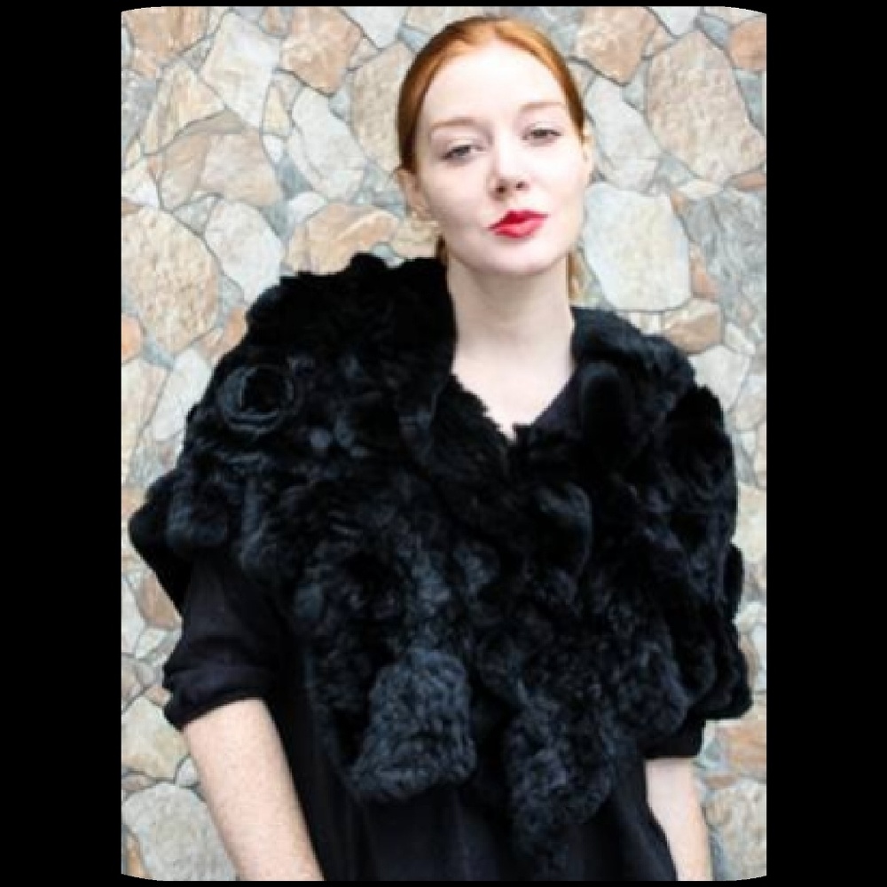 Black Rex Rabbit Fur Capelet - Picture 3 of 3